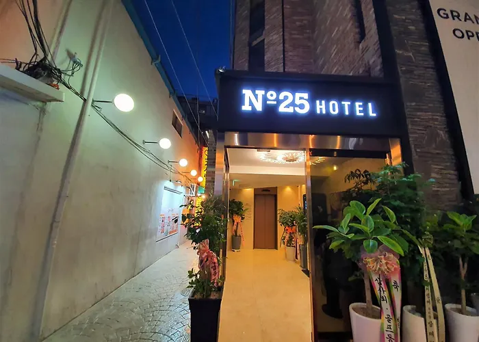 No 25 Dongdaemun 3*